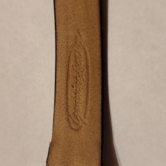 FOSSIL Watch, Silver Finish, Genuine Black Leather Band. Has date calendar. - Picture 4 of 8